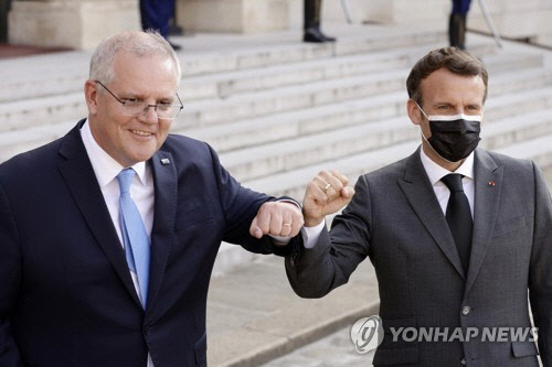 "미·영·호주, 6월 G7서 극비리 만남…마크롱만 왕따" 영국언론 폭로